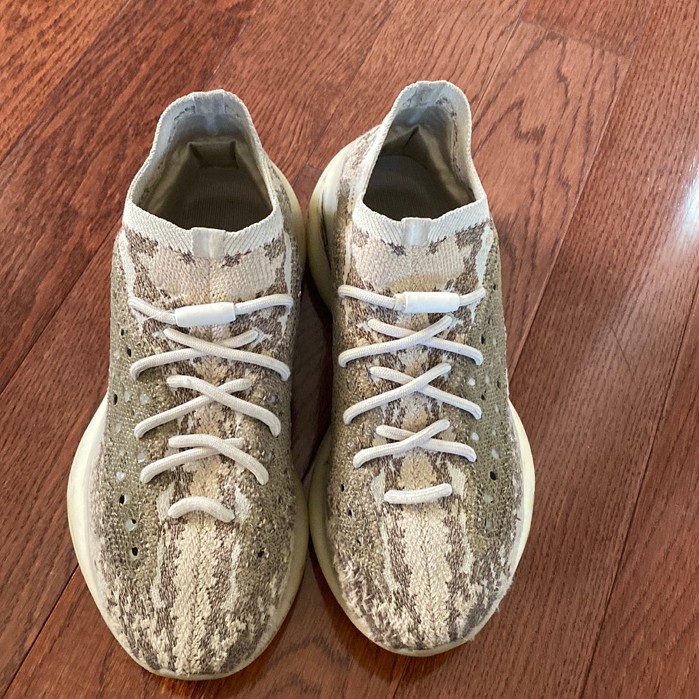 Yeezy Boost 380 - Picture 1 of 11